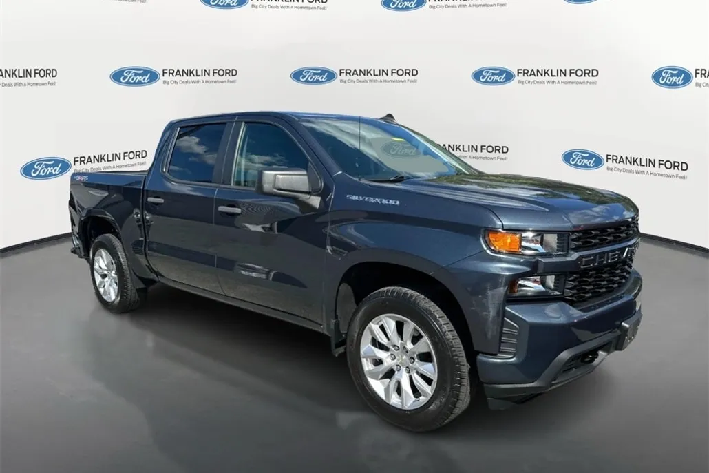 2021 Chevrolet Silverado 1500 Custom photo 1
