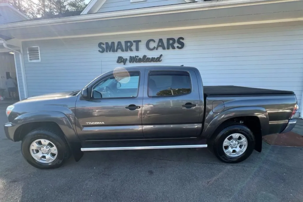 2014 Toyota Tacoma photo 1