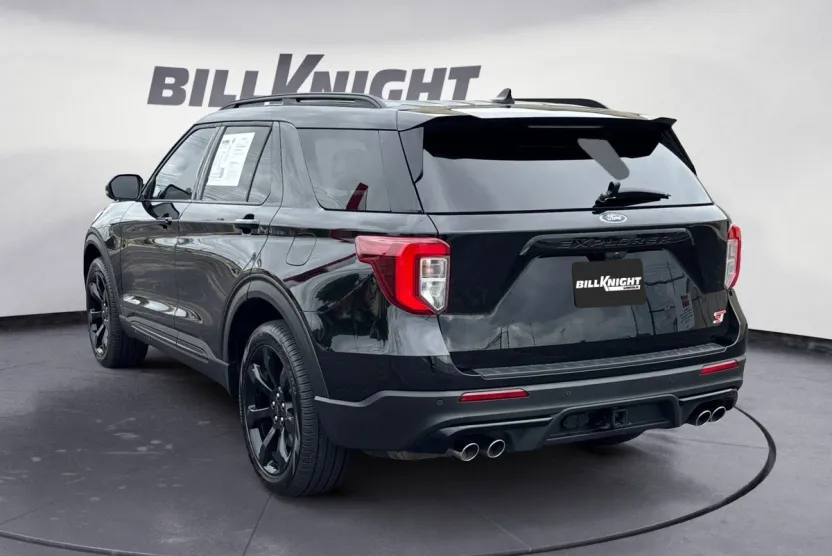 2024 Ford Explorer ST photo 1