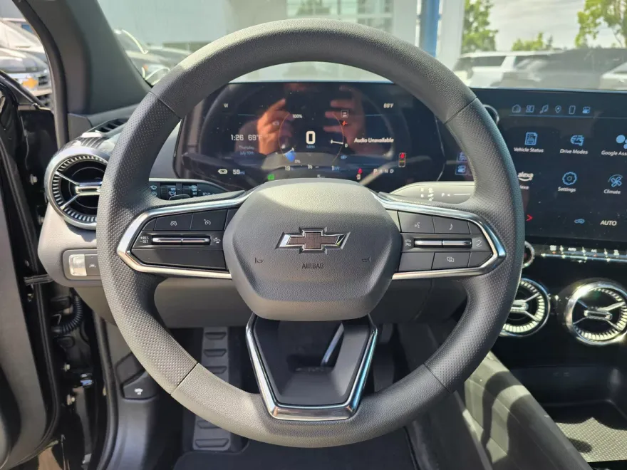 2025 Chevrolet Blazer EV photo 1