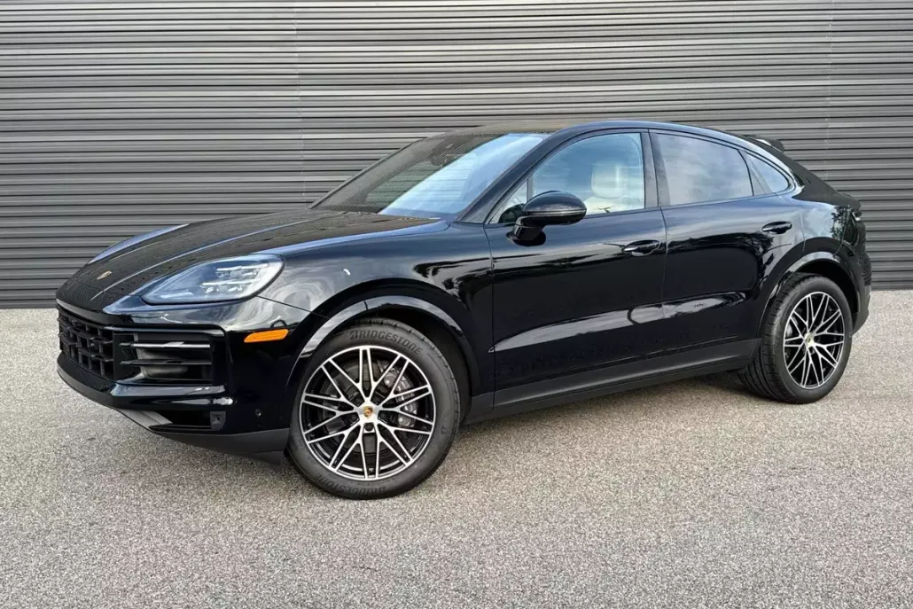 2024 Porsche Cayenne Coupe photo 1