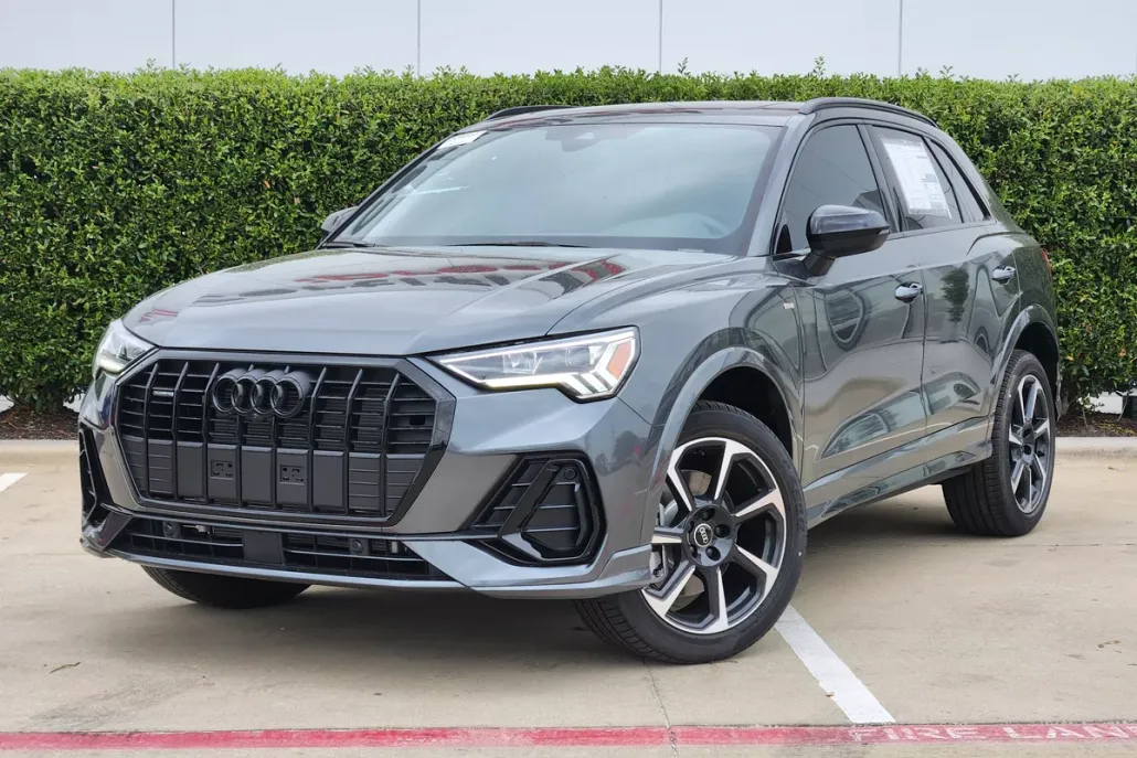 2025 Audi Q3 S line Premium Plus photo 1