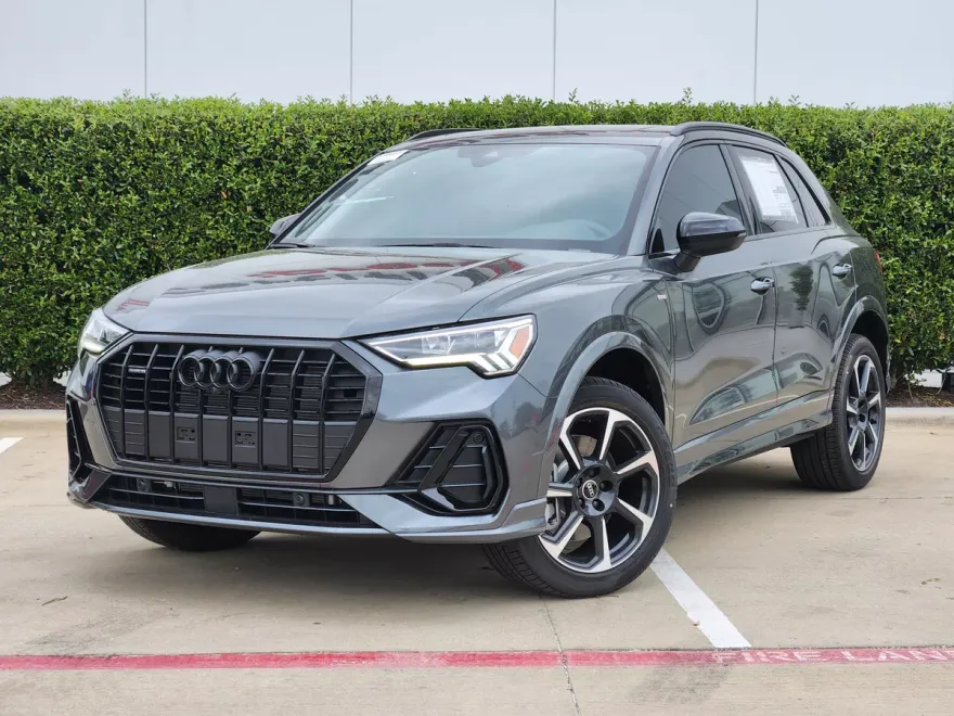 2025 Audi Q3 S line Premium Plus photo 1