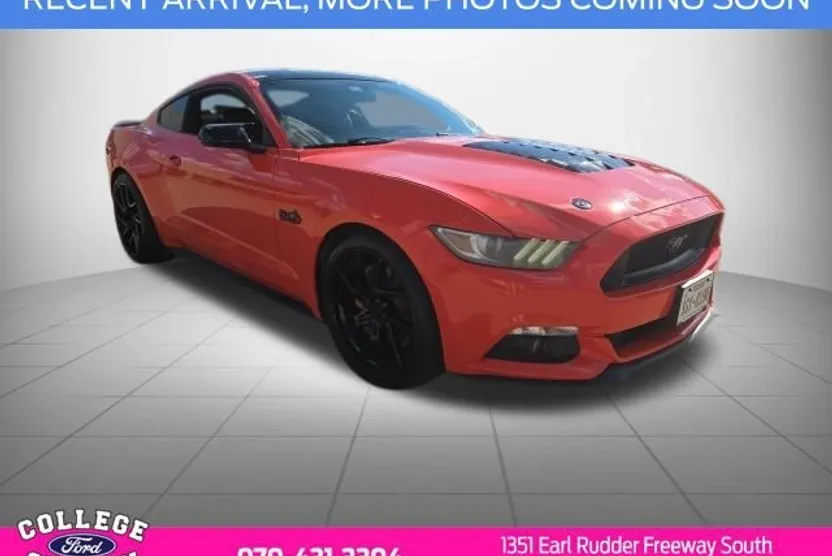 2016 Ford Mustang GT Premium photo 1