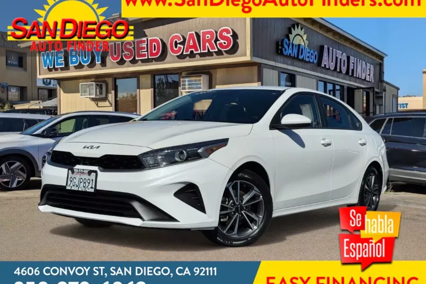 2023 Kia Forte LXS photo 1