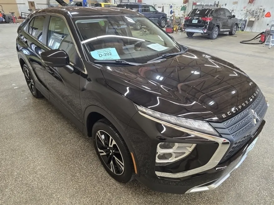 2024 Mitsubishi Eclipse Cross SE photo 1