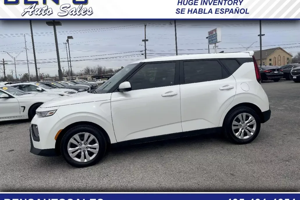2021 Kia Soul LX photo 1