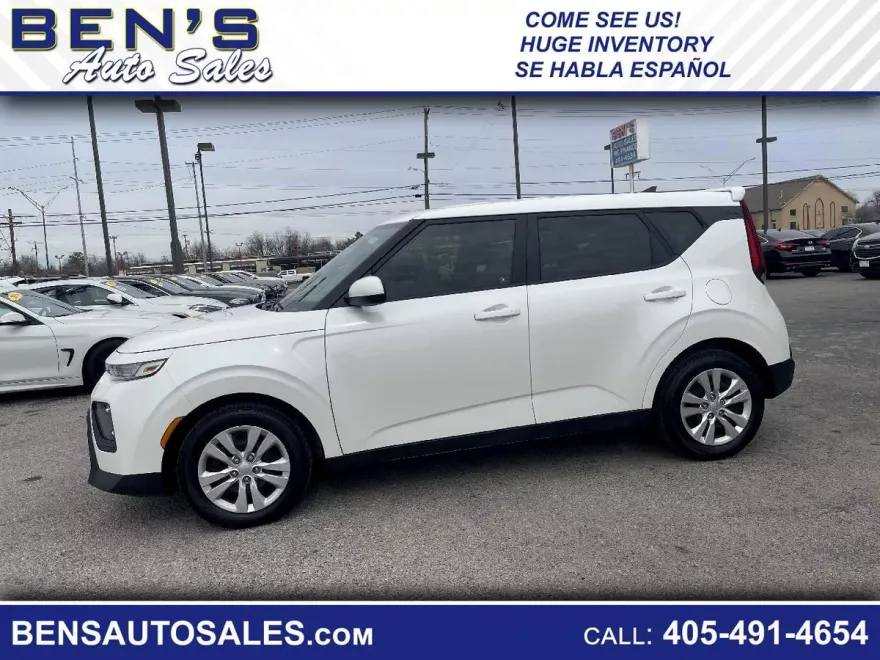 2021 Kia Soul LX photo 1