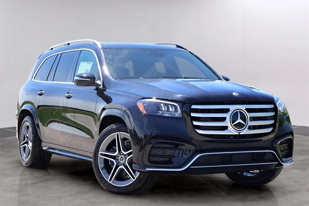 2025 Mercedes Benz GLS 450 4MATIC photo 1