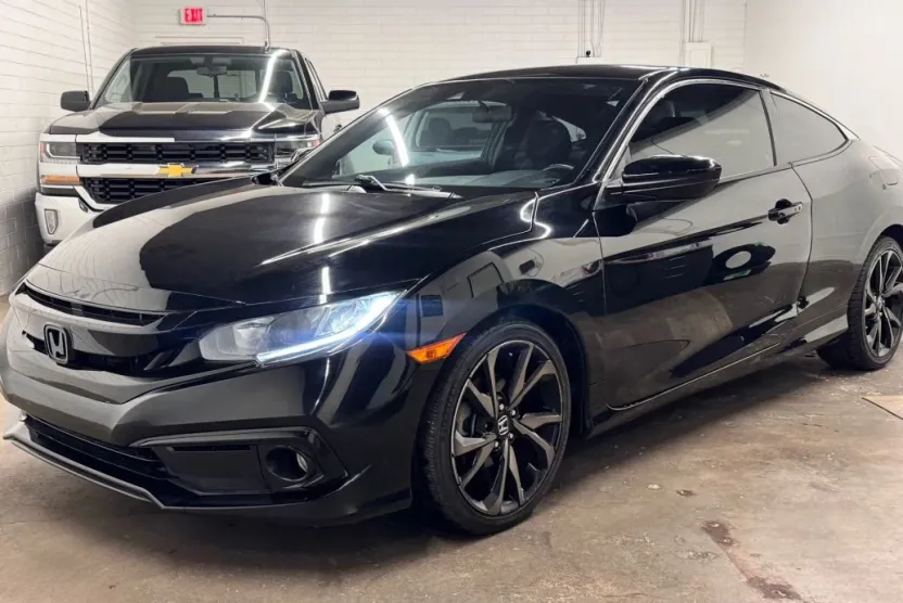 2019 Honda Civic Sport photo 1