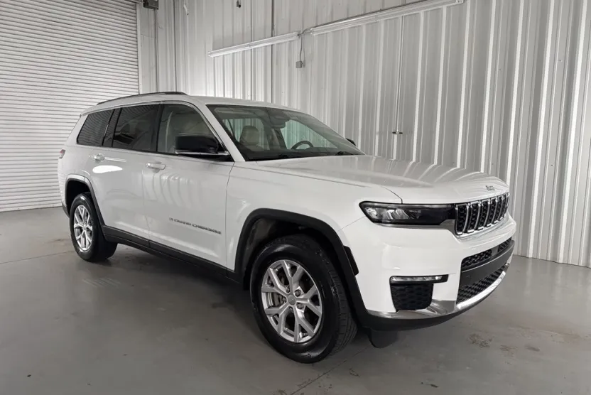 2022 Jeep Grand Cherokee Limited photo 1