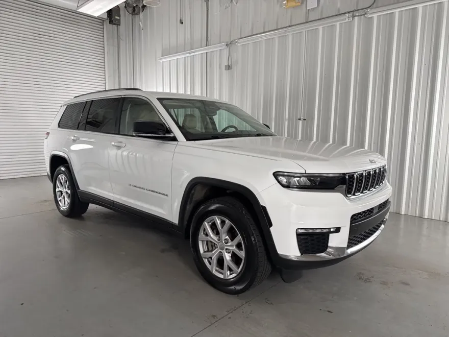 2022 Jeep Grand Cherokee Limited photo 1