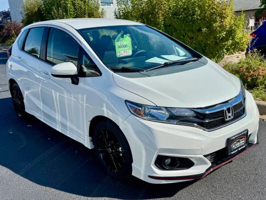 2018 Honda Fit Sport photo 1