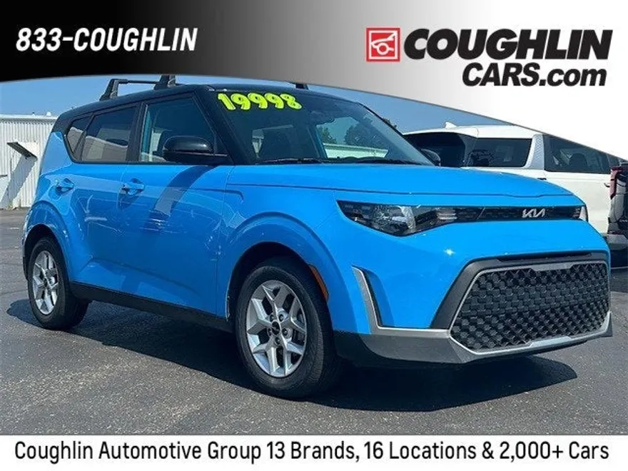 2023 Kia Soul S photo 1