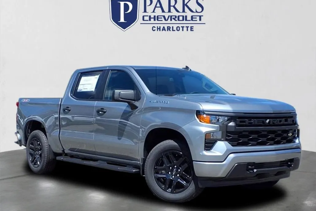 2026 Chevrolet Silverado 1500 Custom photo 1