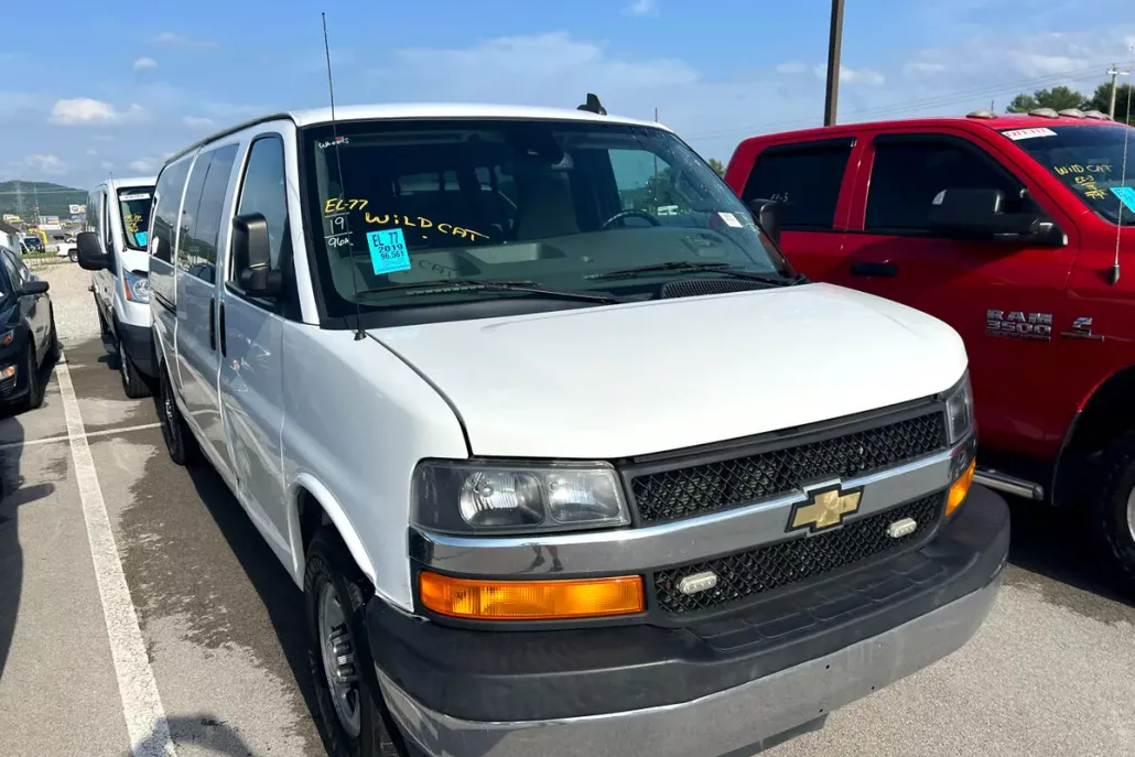 2019 Chevrolet Express LT photo 1