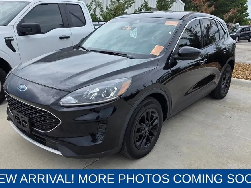 2020 Ford Escape SE photo 1