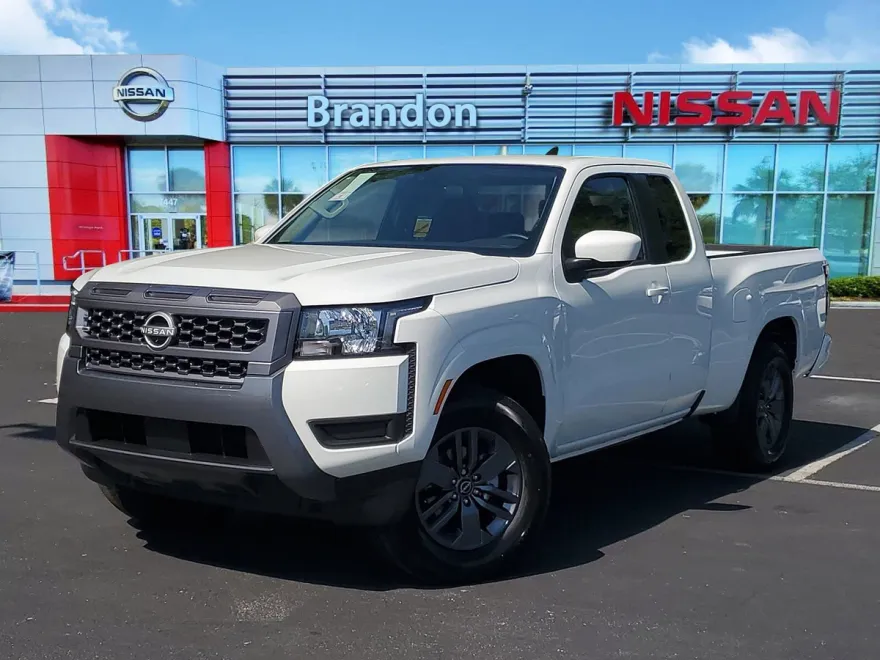 2025 Nissan Frontier SV photo 1