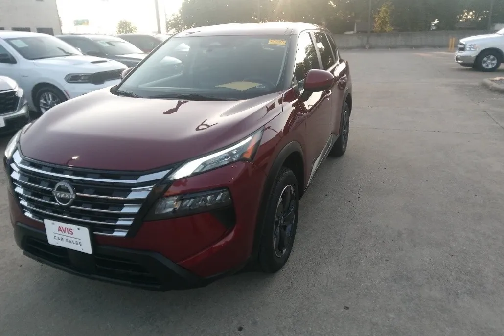2024 Nissan Rogue SV photo 1