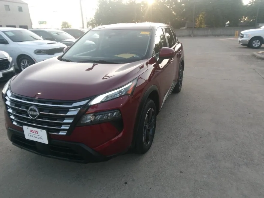 2024 Nissan Rogue SV photo 1
