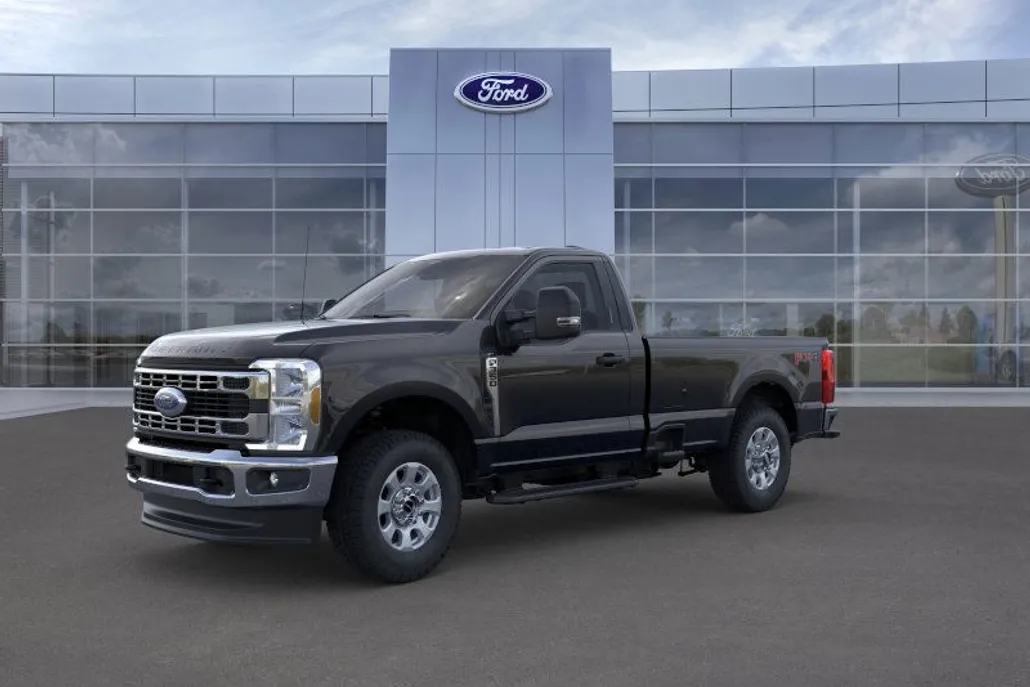 2025 Ford F-350 XLT photo 1