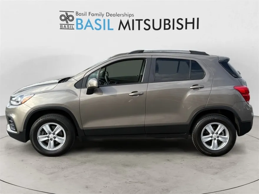 2021 Chevrolet Trax LT photo 1