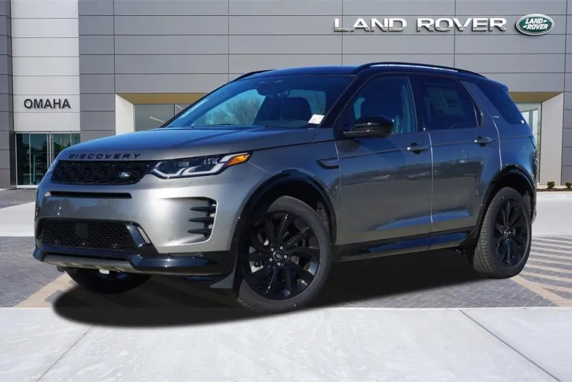 2025 Land Rover Discovery Sport Dynamic SE photo 1