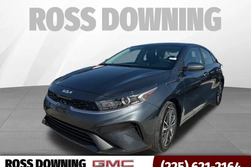 2024 Kia Forte LXS photo 1