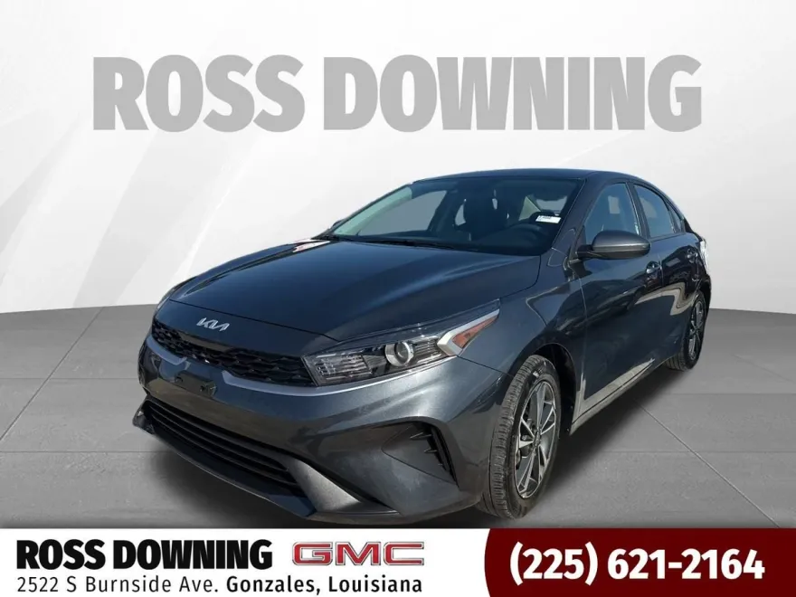 2024 Kia Forte LXS photo 1
