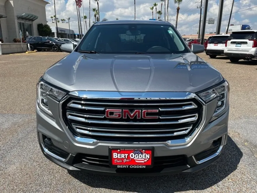 2024 Gmc Terrain SLT photo 1
