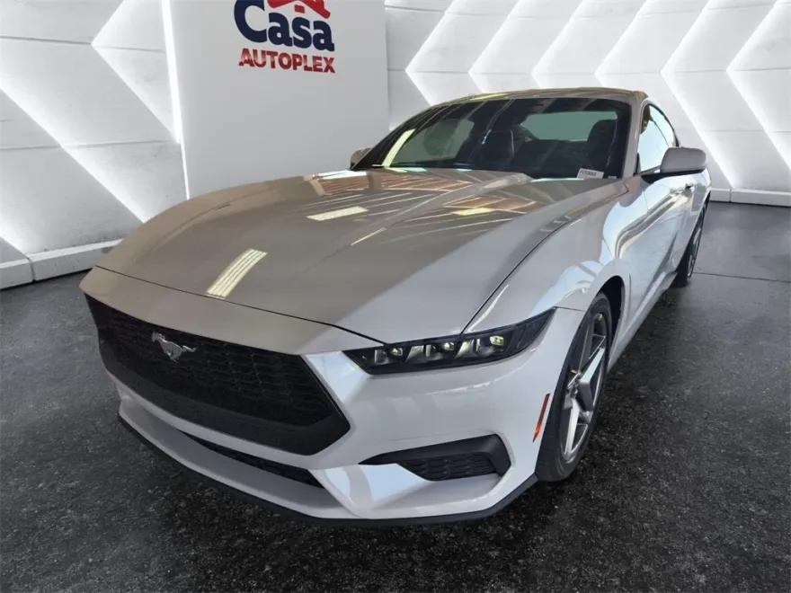 2025 Ford Mustang EcoBoost photo 1
