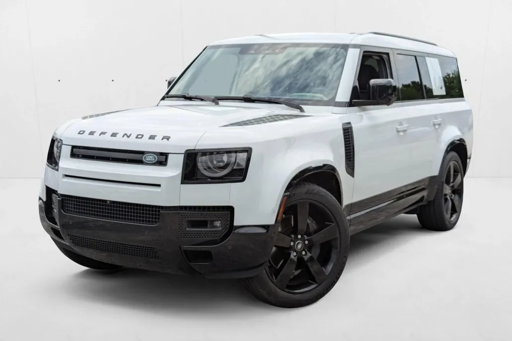 2024 Land Rover Defender X-Dynamic SE photo 1