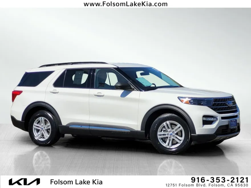 2022 Ford Explorer XLT photo 1