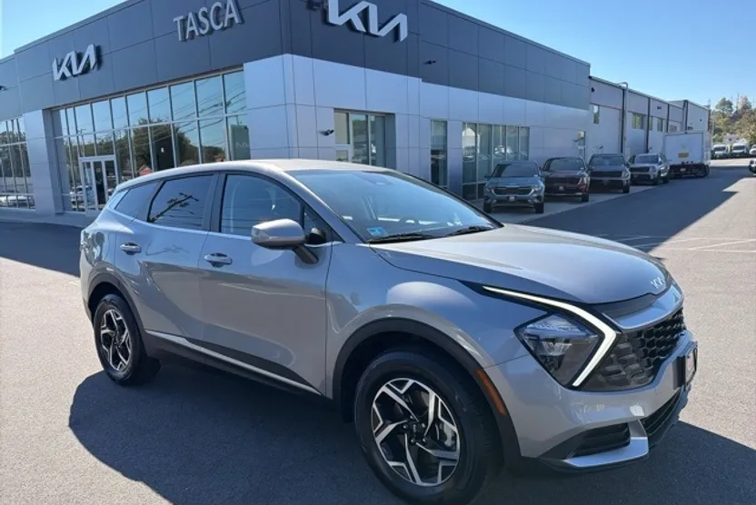 2023 Kia Sportage LX photo 1