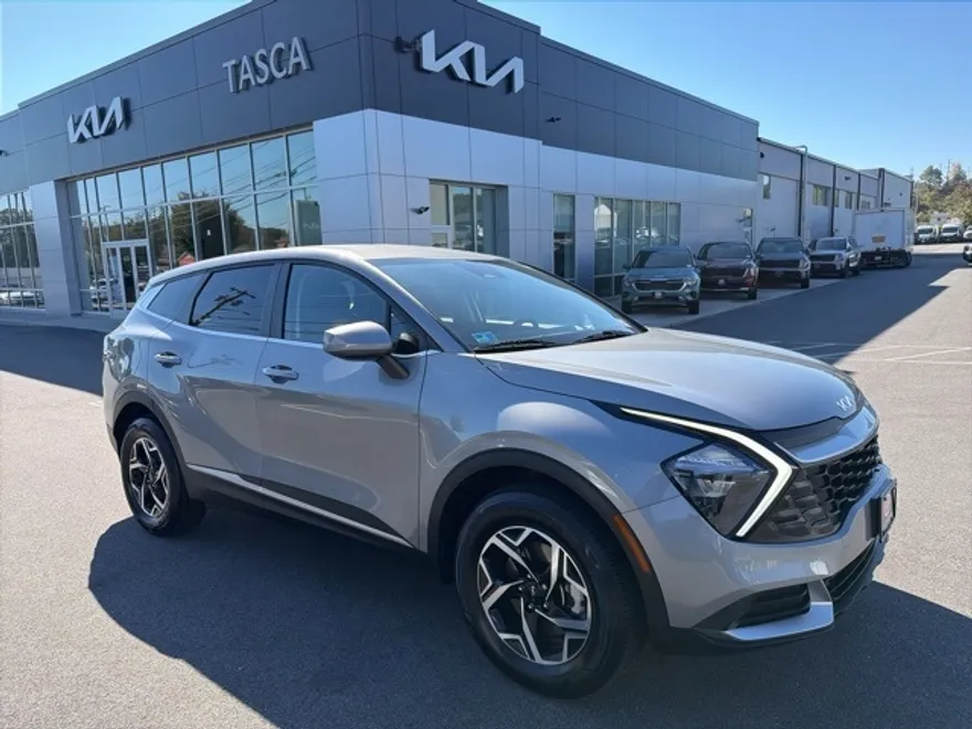 2023 Kia Sportage LX photo 1