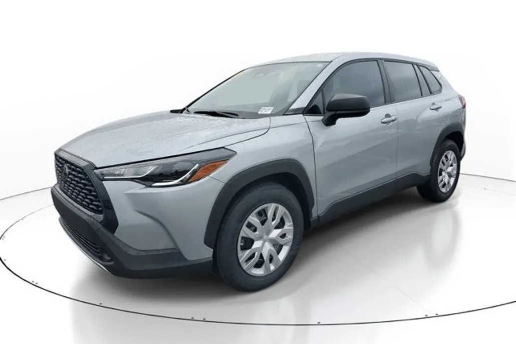 2024 Toyota Corolla Cross L photo 1