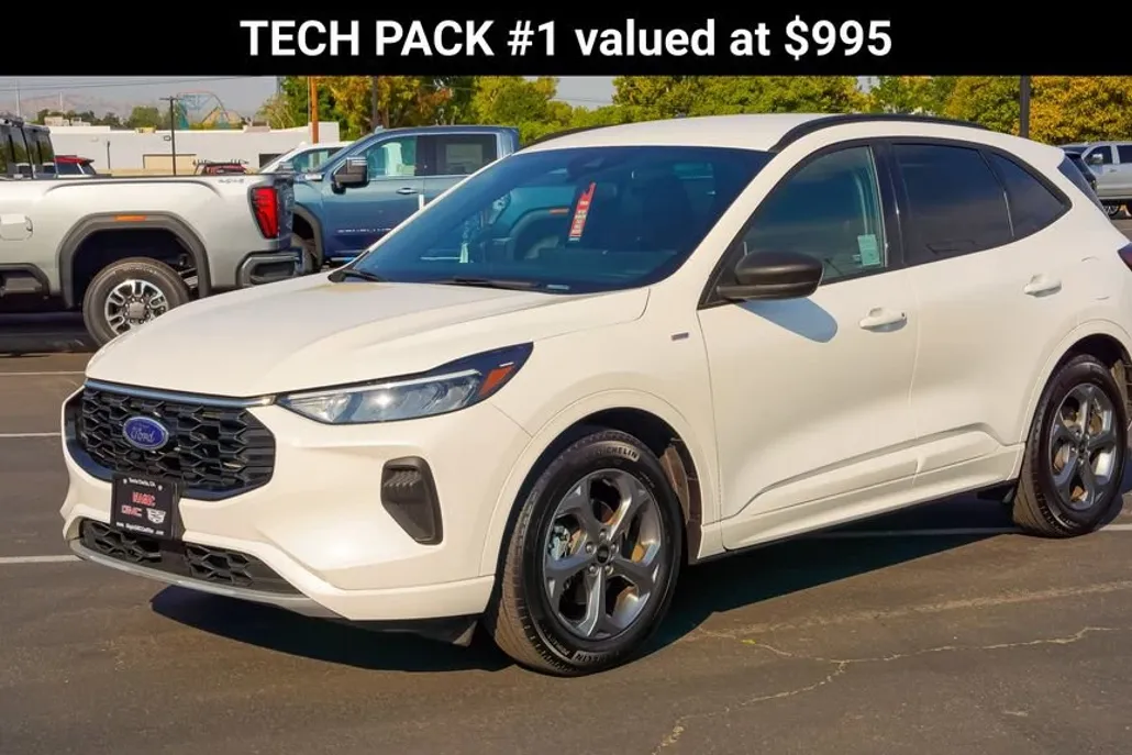 2024 Ford Escape ST-Line photo 1