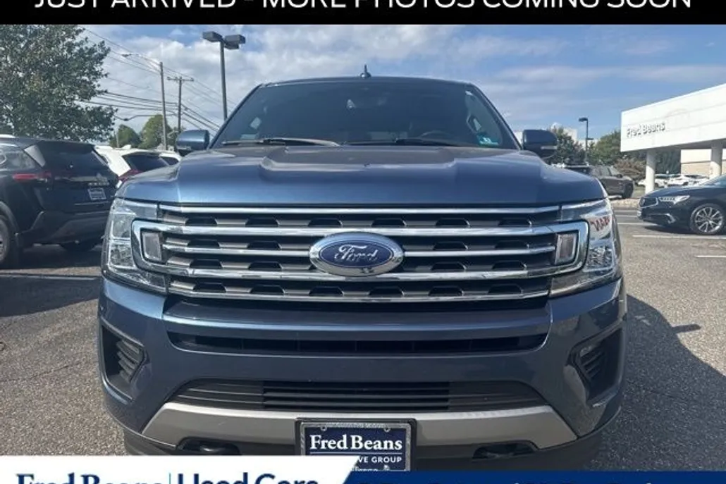 2020 Ford Expedition XLT photo 1