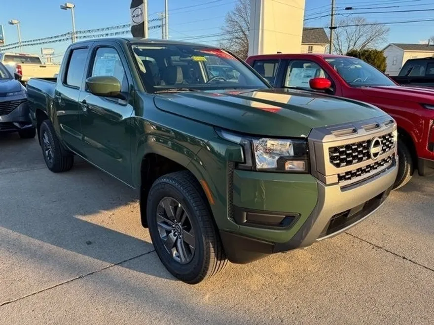 2025 Nissan Frontier SV photo 1