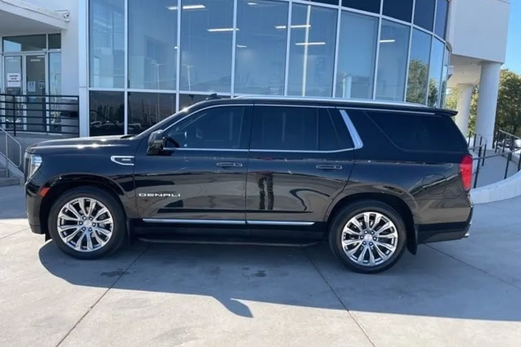2023 Gmc Yukon Denali photo 1