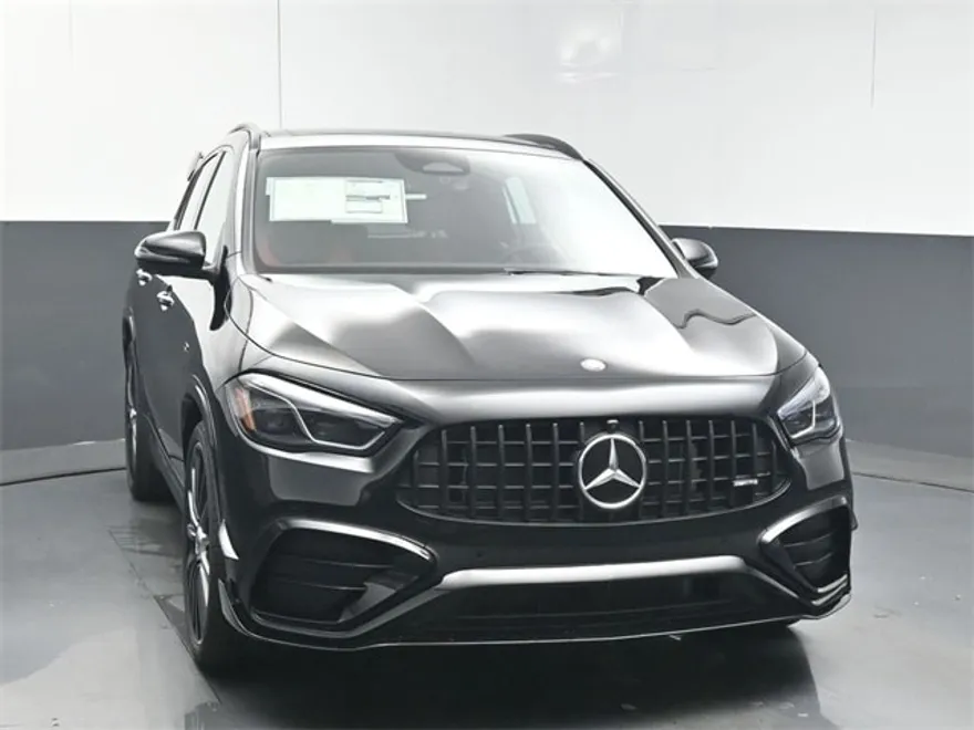 2026 Mercedes Benz GLA AMG 35 4MATIC photo 1