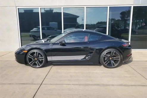 2025 Porsche Cayman photo 2