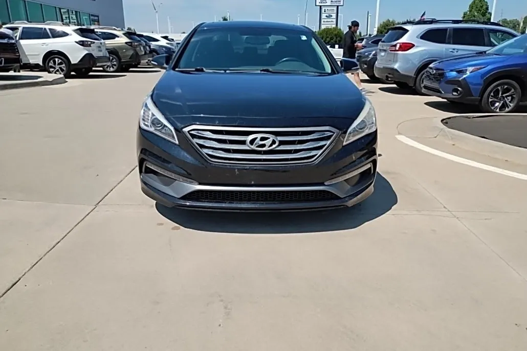 2017 Hyundai Sonata Sport photo 1
