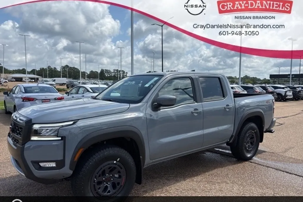 2025 Nissan Frontier PRO-4X photo 1