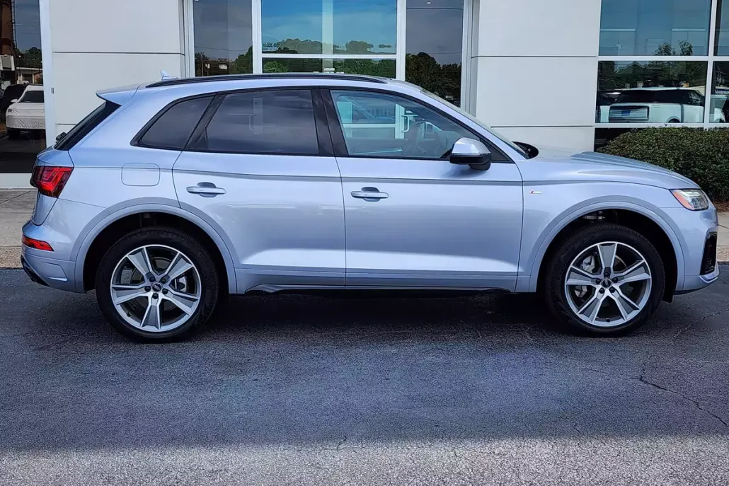 2025 Audi Q5 S line Premium photo 1