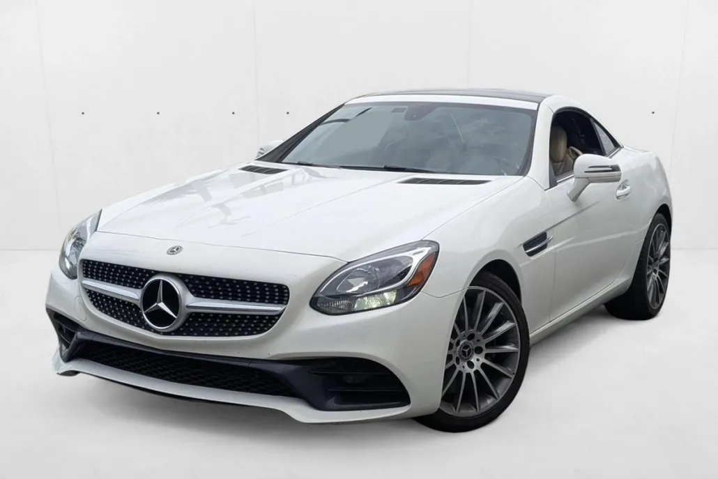 2020 Mercedes Benz SLC 300 photo 1