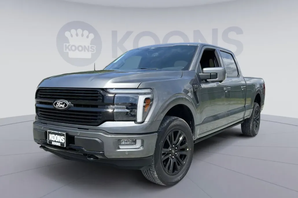 2025 Ford F-150 Platinum photo 1