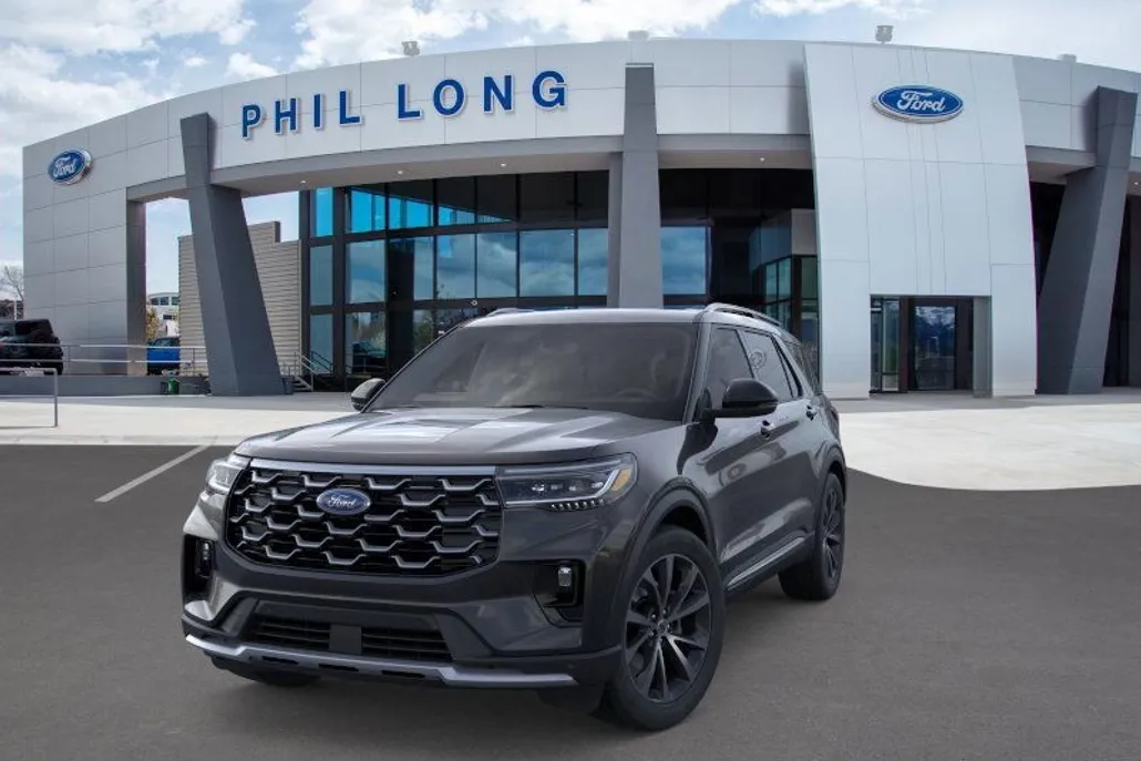 2025 Ford Explorer Platinum photo 1