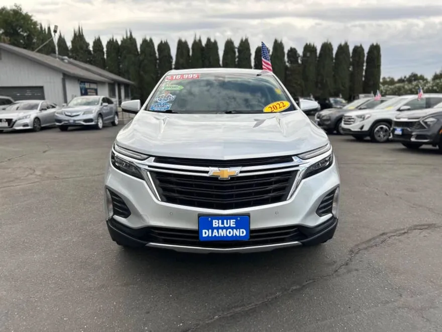 2022 Chevrolet Equinox LT photo 1