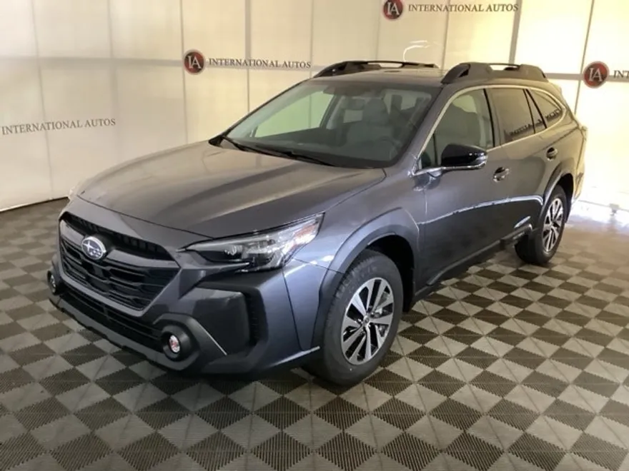 2025 Subaru Outback Premium photo 1